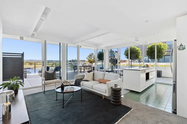 16/31 Eastlake Parade, Kingston ACT 2604