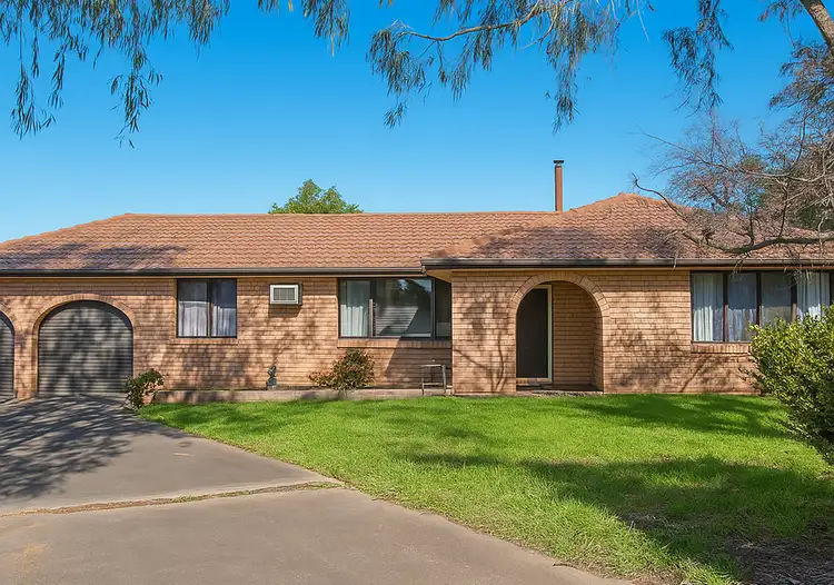 4 Hallett Place, Singleton NSW 2330