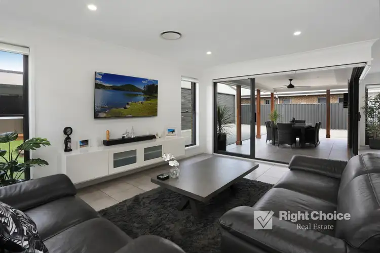 Fifth view of Homely house listing, 76 Haywards Bay Drive, Haywards Bay NSW 2530