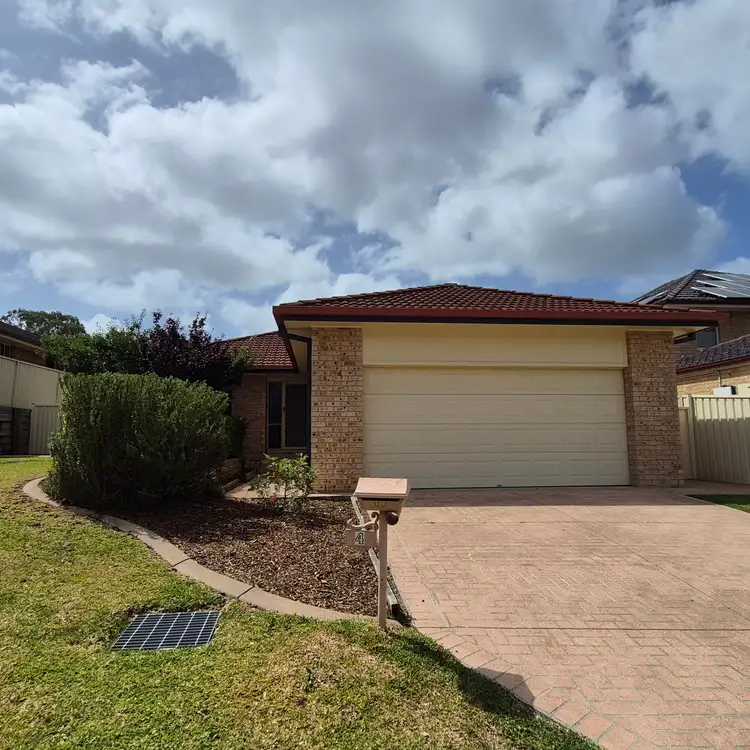 4 McPherson Place, Raymond Terrace NSW 2324