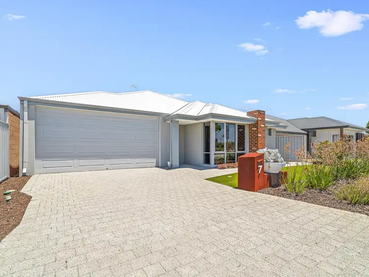 7 Calvera Gardens, Piara Waters WA 6112