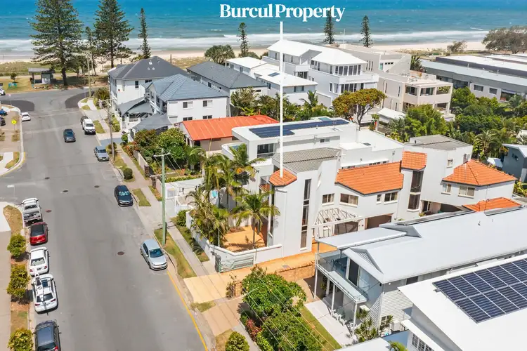 1/8 Santa Monica Road, Miami QLD 4220