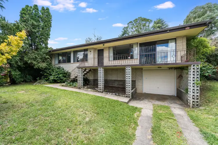 15 Blake Street, Armidale NSW 2350