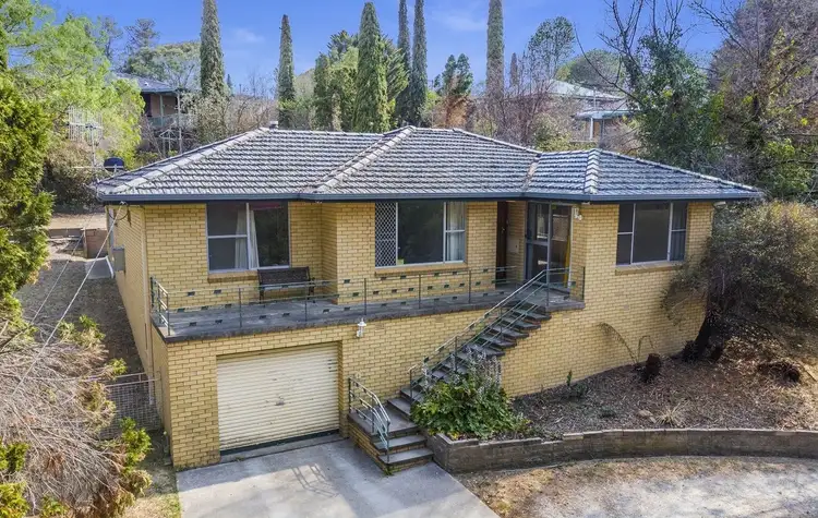 19 Blake Street, Armidale NSW 2350