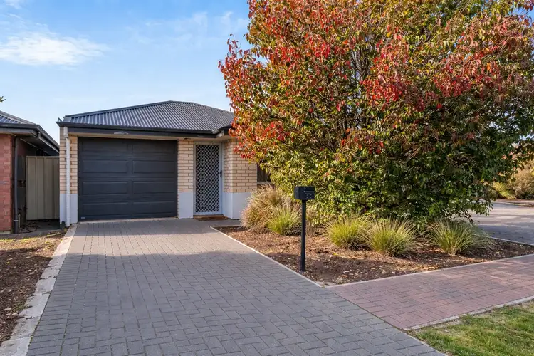 23 Overlander Way
