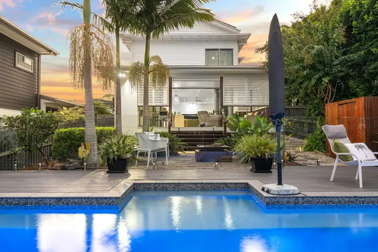 25 Hendry Street