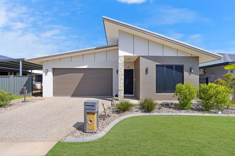 8 Woollybutt Street