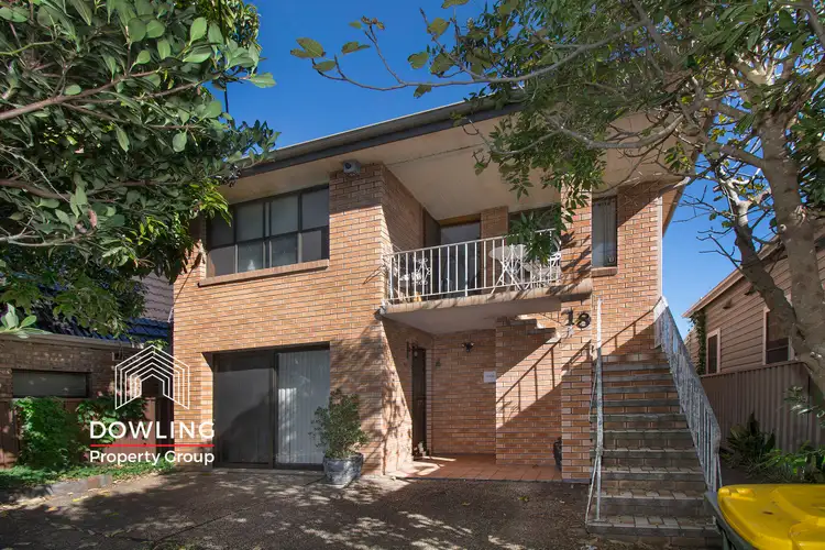 13 Roe Street