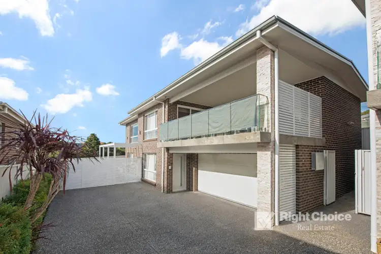 16 Chaplin Place
