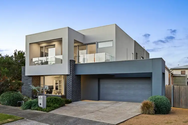 5 Artisan Close