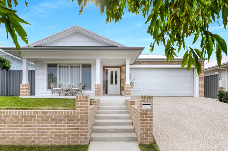 21 Roy Sheargold Avenue