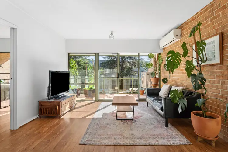 19 Howitt Street