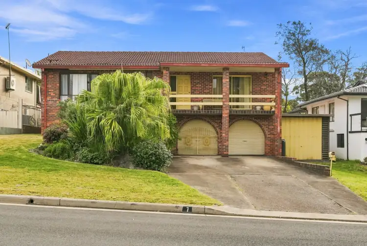 7 Brigalow Avenue