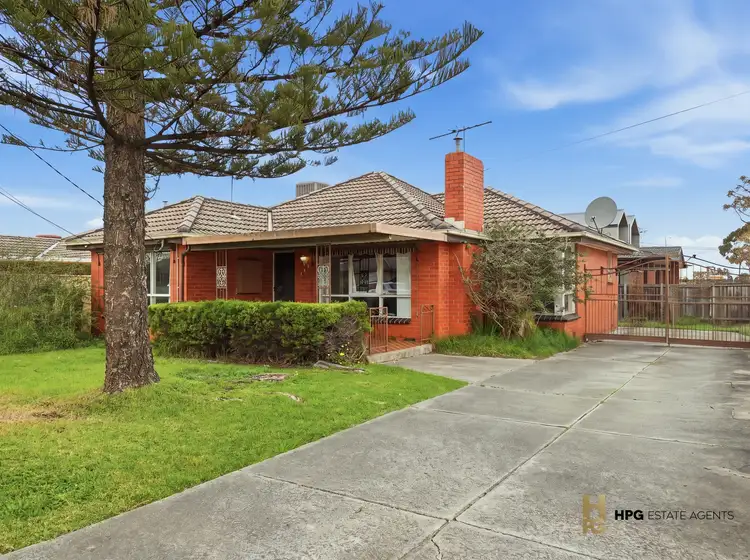 139 Parer Road
