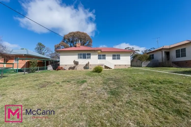 8 Nelanglo Street, Gunning NSW 2581