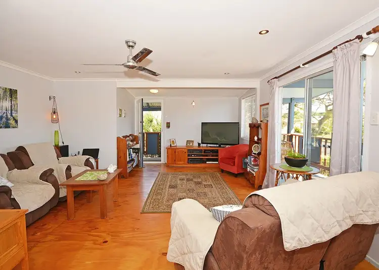 Seventh view of Homely house listing, 9 Paradise Street, Point Vernon QLD 4655