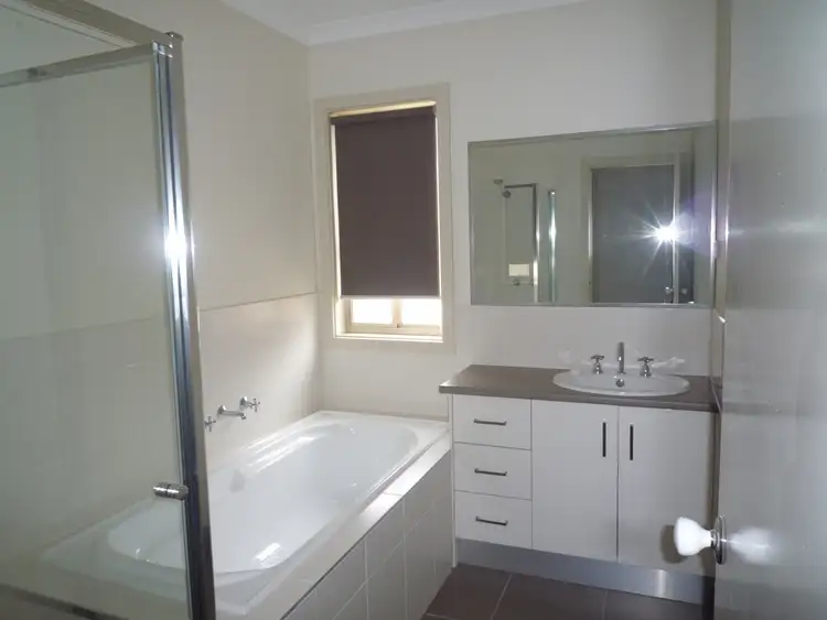 Fifth view of Homely unit listing, 1/18 Marlo Dr, Melton West VIC 3337