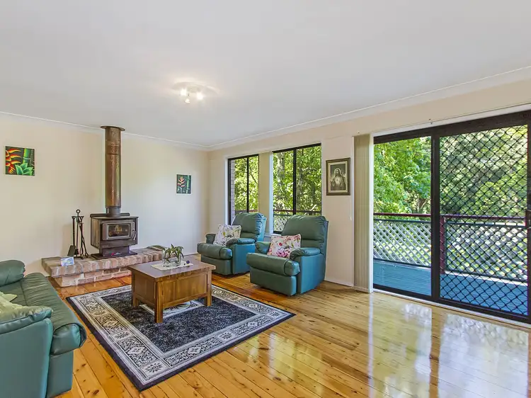 39 Elissa Crescent, Wyoming NSW 2250
