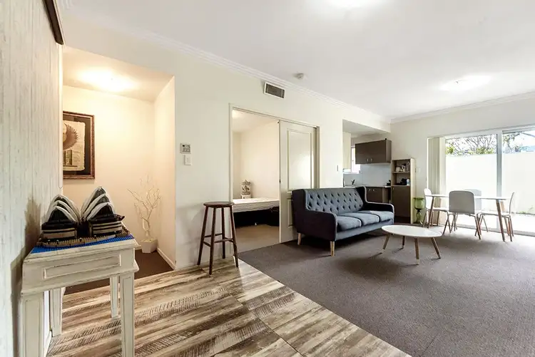 2/18-20 Rose Street, Southport QLD 4215