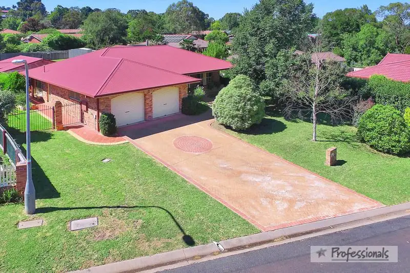 Main view of Homely house listing, 25 Golden Grove, Armidale NSW 2350