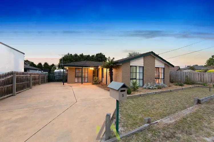 5 Kyrie Court, Carrum Downs VIC 3201