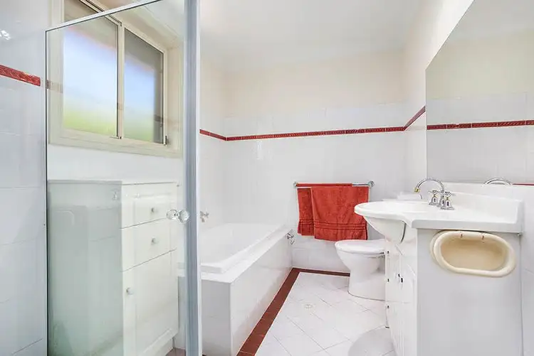 Fifth view of Homely villa listing, 4/120-122 Port Hacking Road, Sylvania NSW 2224