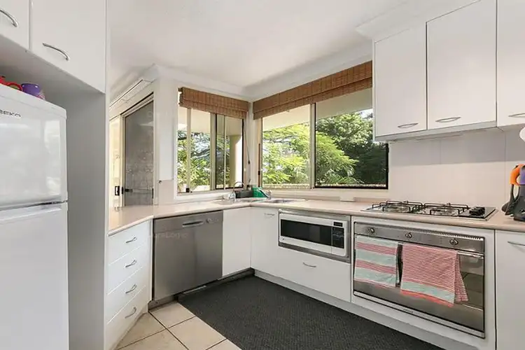 11/127 Central Avenue, Indooroopilly QLD 4068