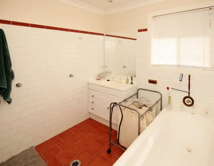 Sixth view of Homely house listing, 1 Willang Crescent, Glenfield Park NSW 2650