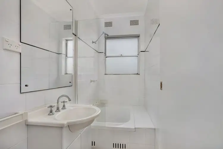 Fifth view of Homely apartment listing, 16/98 Ben Boyd Rd, Neutral Bay NSW 2089