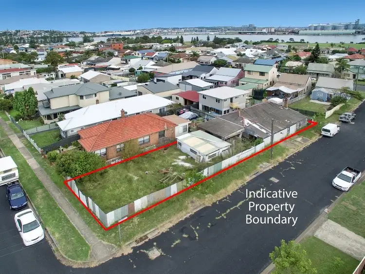 29 Roxburgh Street, Stockton NSW 2295