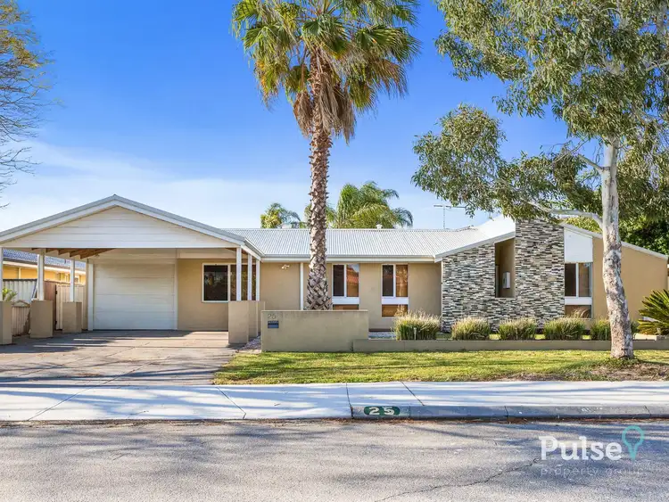 25 Hibbertia Cres, Riverton WA 6148