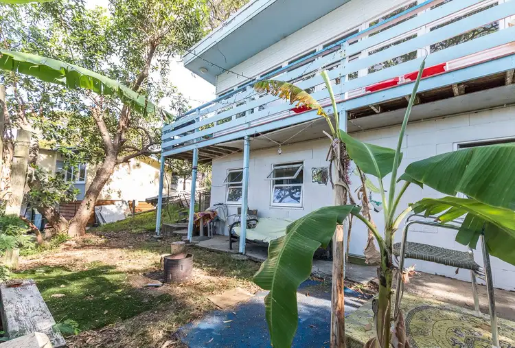 115 Mooloomba rd, Point Lookout QLD 4183