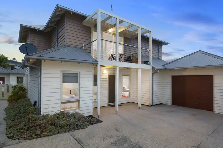 2/1 Queen St, Queenscliff VIC 3225