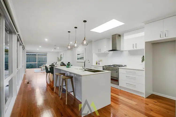 5 Woodside Avenue, Frankston South VIC 3199