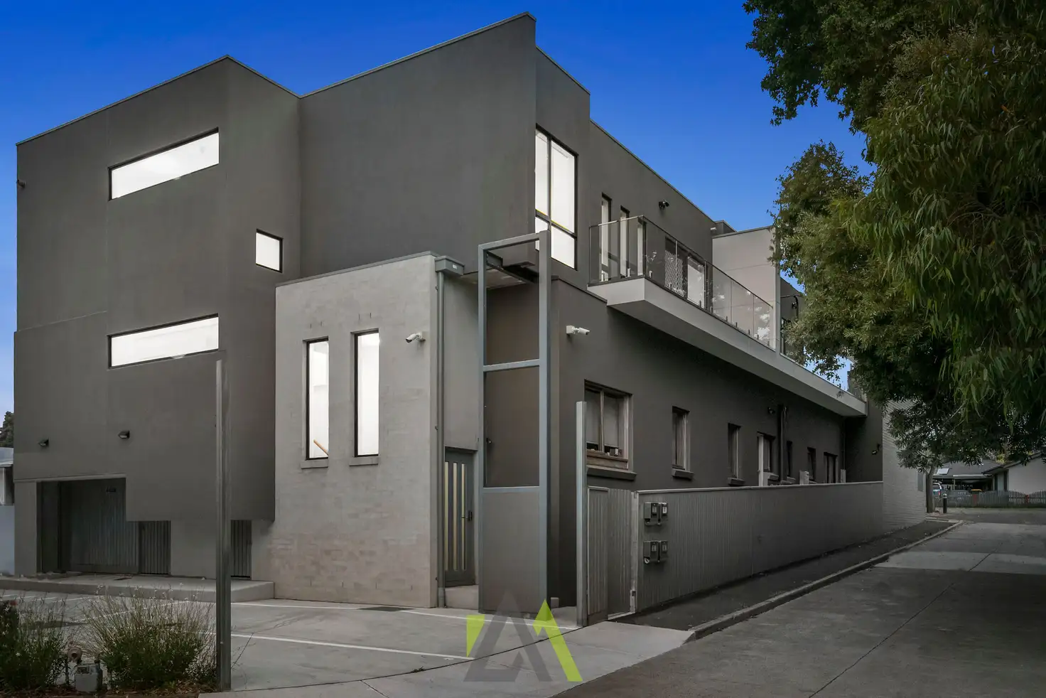Main view of Homely unit listing, 2/2 Omaroo Lane, Frankston VIC 3199