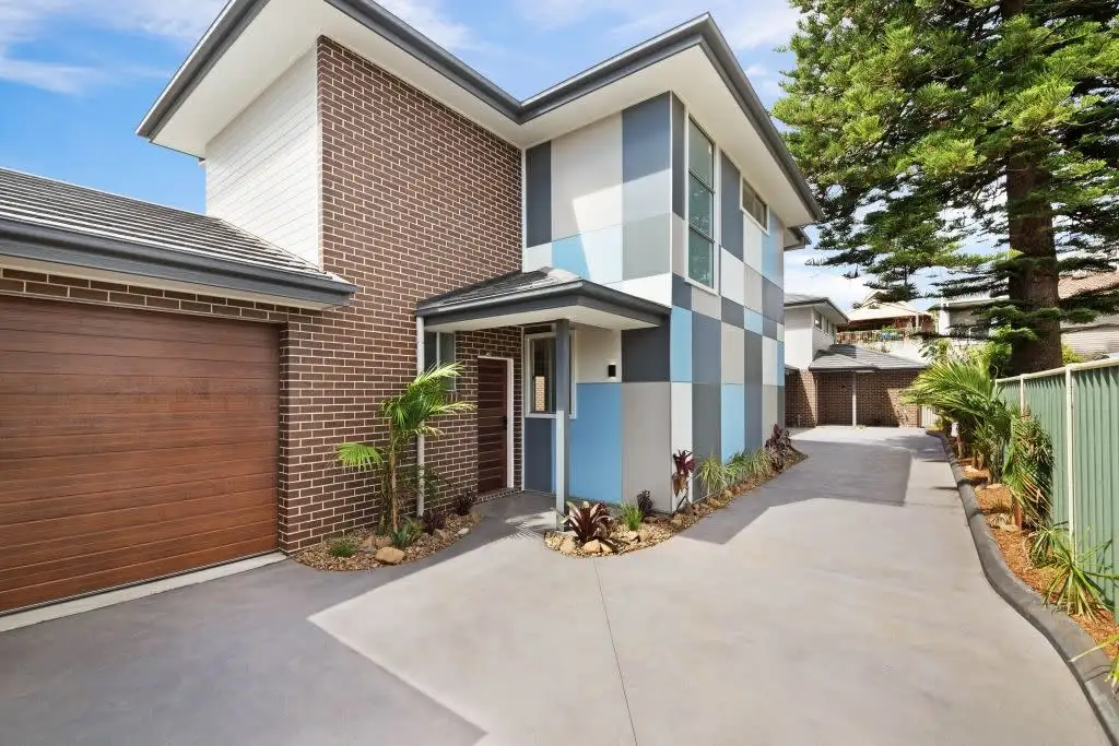 Main view of Homely townhouse listing, 2/116 Broken Bay Road, Ettalong Beach NSW 2257