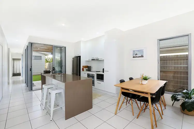 4 Carlisle Circuit, Mountain Creek QLD 4557