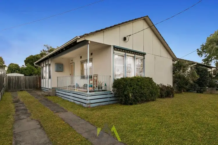 18 Norfolk Crescent, Frankston North VIC 3200