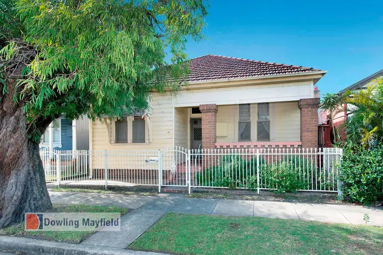 25 Smith Street, Mayfield East NSW 2304