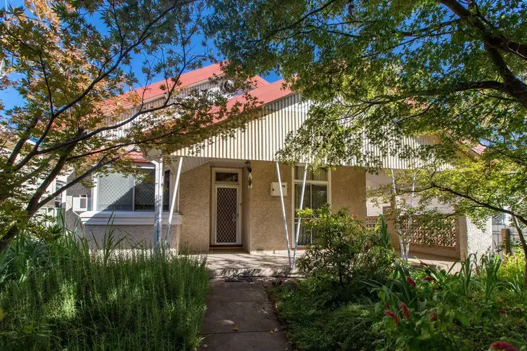 8 Norman Street, Turvey Park NSW 2650
