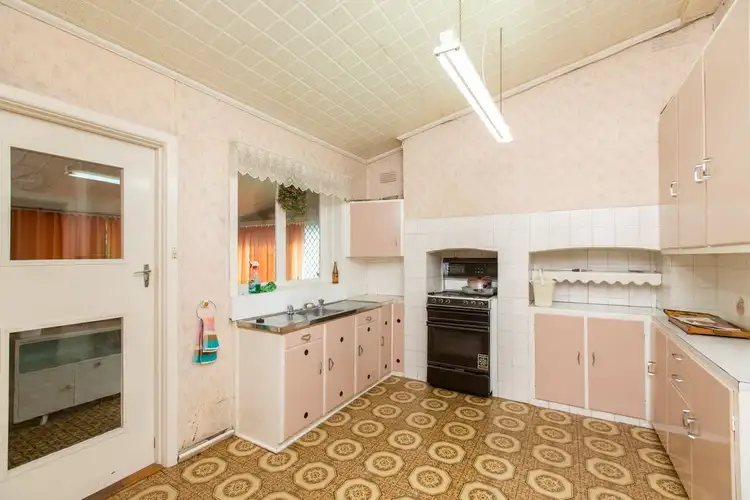 Sixth view of Homely house listing, 8 Norman Street, Turvey Park NSW 2650
