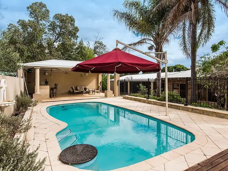 13 James Road, Kalamunda WA 6076