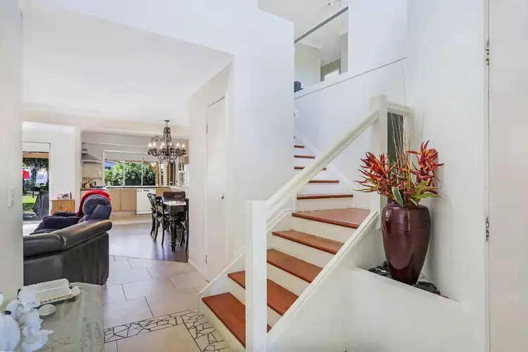 Second view of Homely house listing, 19 Merridown Drive, Merrimac QLD 4226