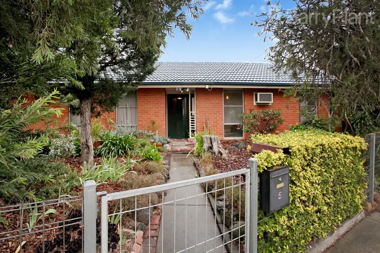 5 Felstead Avenue, Sunshine West VIC 3020