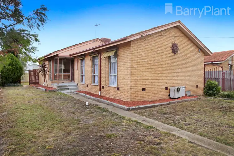 12 McCoubrie Avenue, Sunshine West VIC 3020