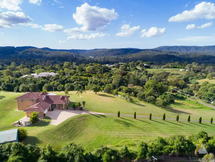 77 McMullen Road, Brookfield QLD 4069