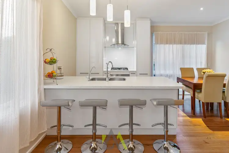 11 Bursaria Crescent, Frankston North VIC 3200