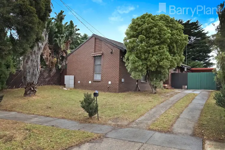 27 Learmonth Crescent, Sunshine West VIC 3020