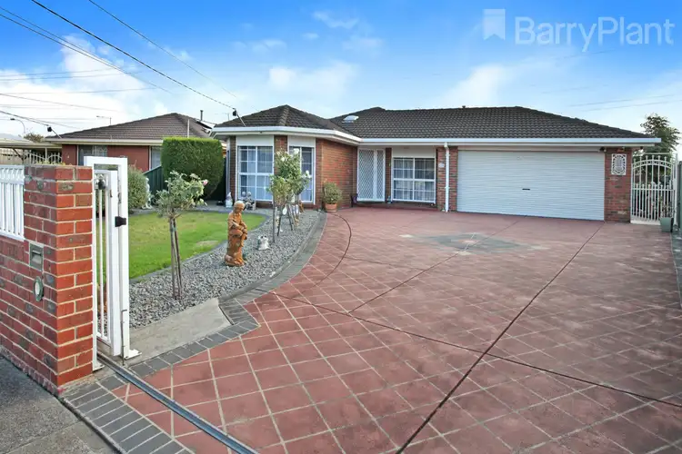 7 Iluka Court, Sunshine West VIC 3020