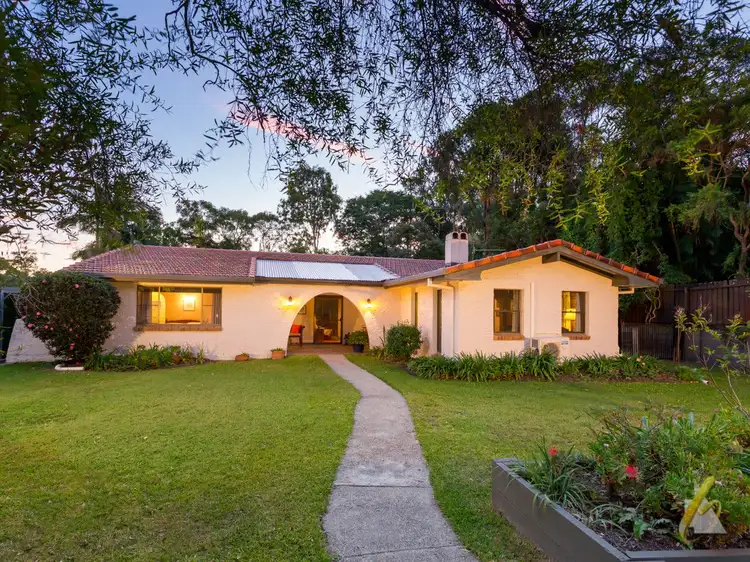 25 Pandian Crescent, Bellbowrie QLD 4070